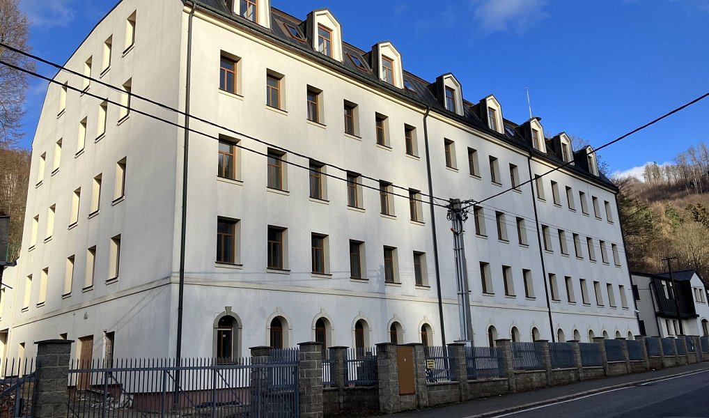 Pronájem bytu 1+kk 29 m², Liberec – náhled fotky 8