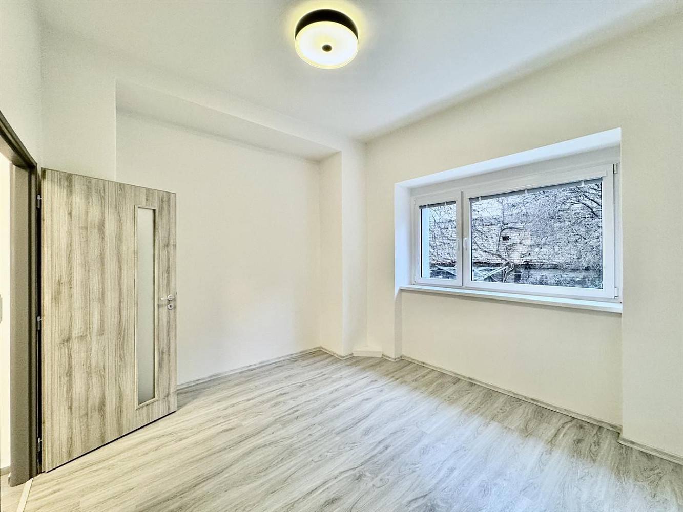 Pronájem bytu 2+1 45 m² — photo 2