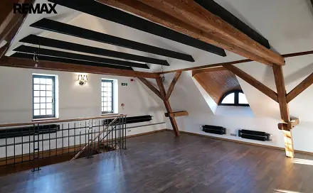 Pronájem komerčního objektu (jiného typu) 258 m², Bystřice - Radošovice, okres Benešov