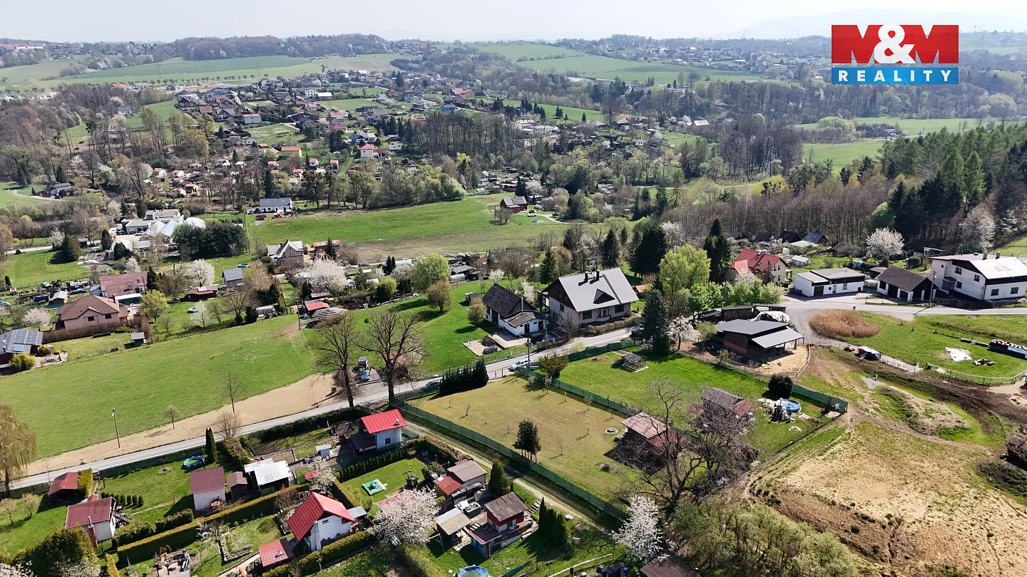 Prodej stavebního pozemku 1 085 m² – další