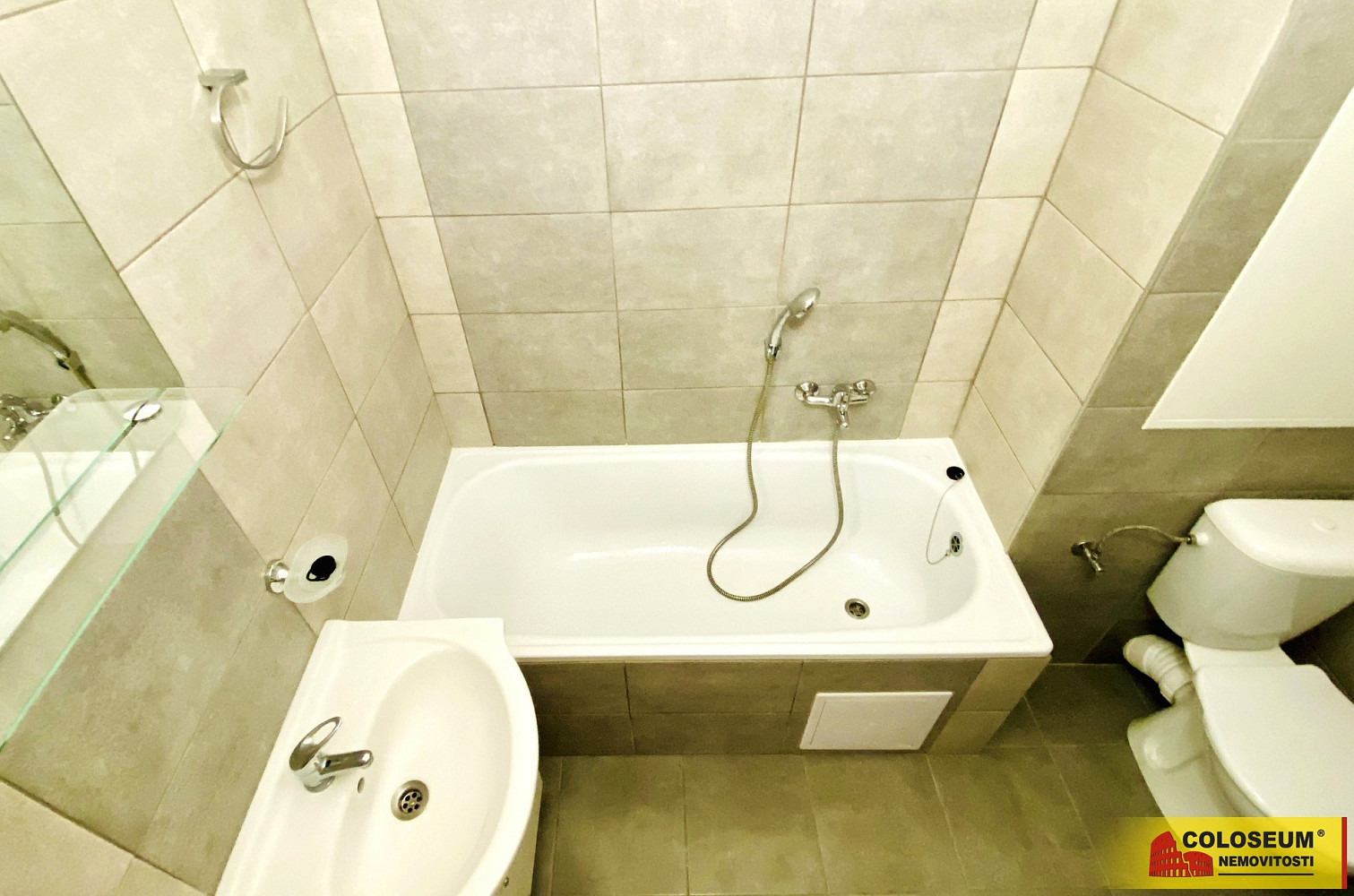 Pronájem bytu 2+1 54 m² – fotografie 2