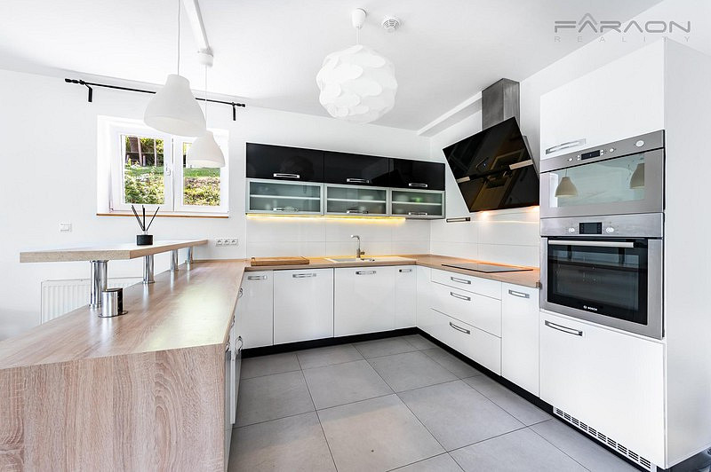 Pronájem bytu 2+kk 92 m² — photo 2
