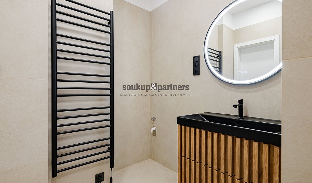 Prodej bytu 3+kk 63 m², Praha – náhled fotky 2