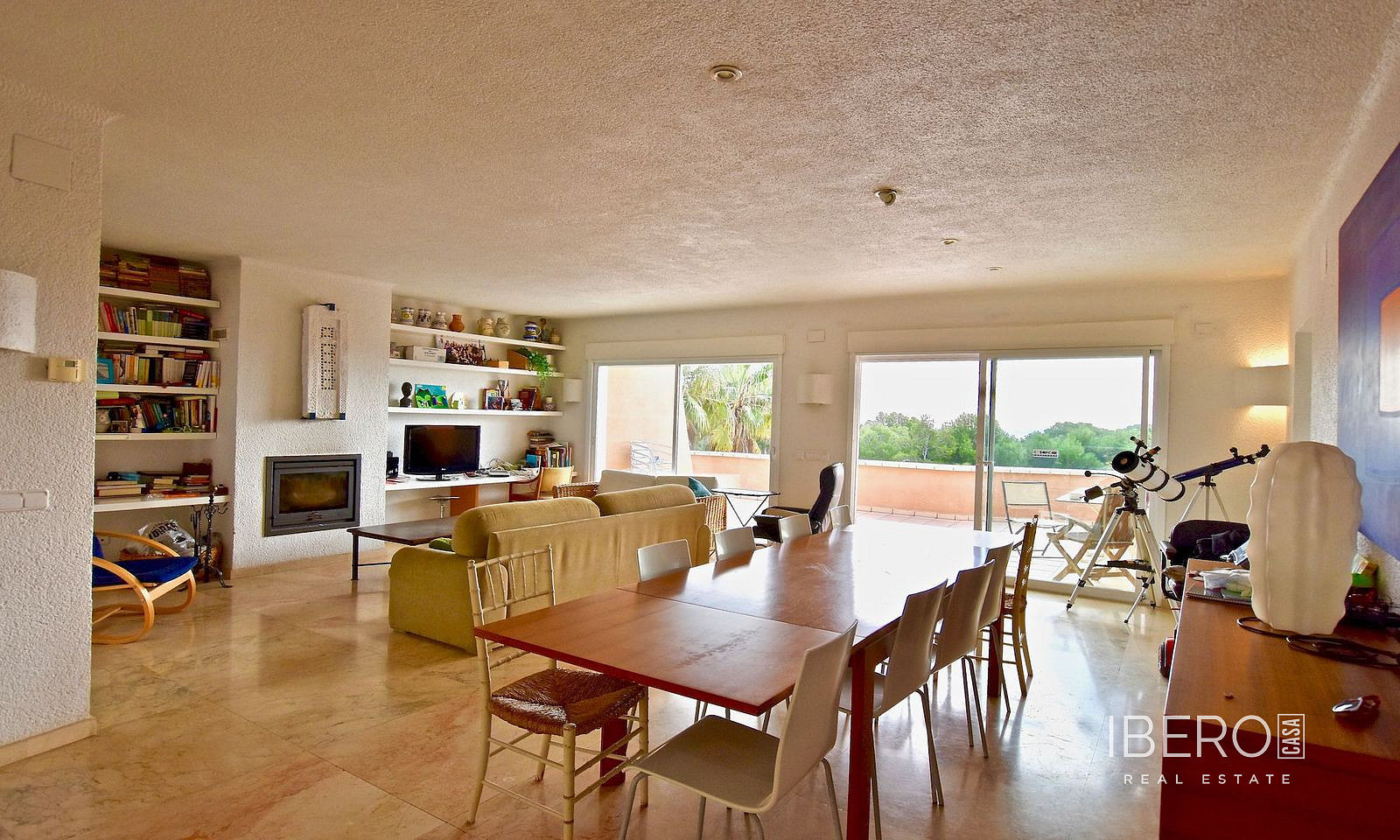 Prodej domu 305 m² s pozemkem 1 000 m² – pohled 3