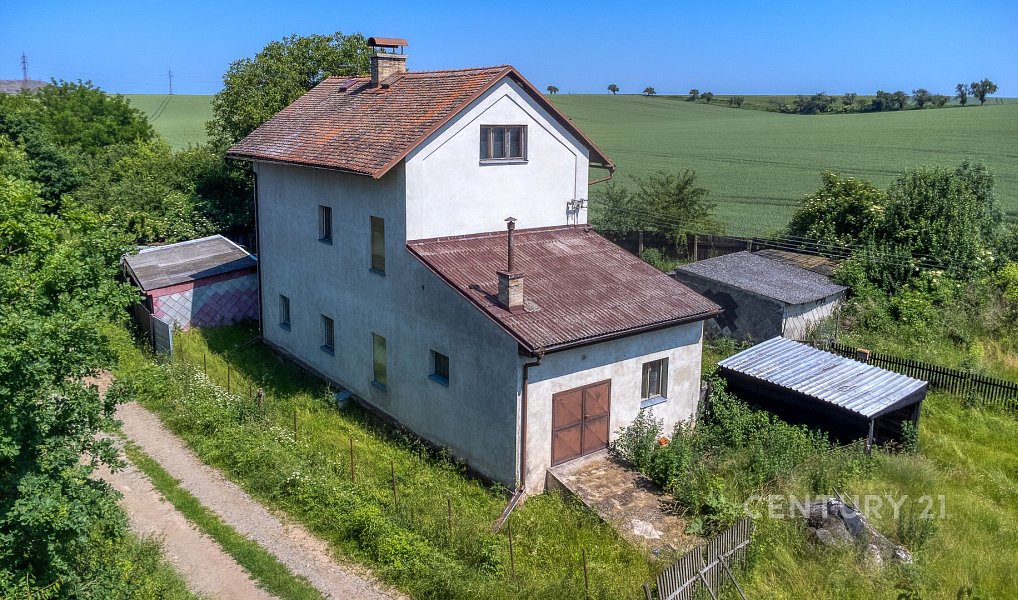 Prodej domu 341 m² s pozemkem 1 120 m², Močovice – náhled fotky 8