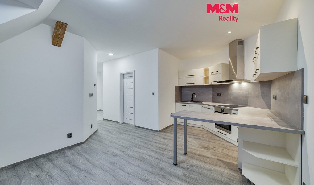 Pronájem bytu 2+kk, 52 m², Cheb