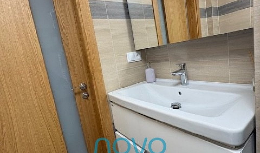 Pronájem bytu 3+1 115 m², Praha – náhled fotky 30