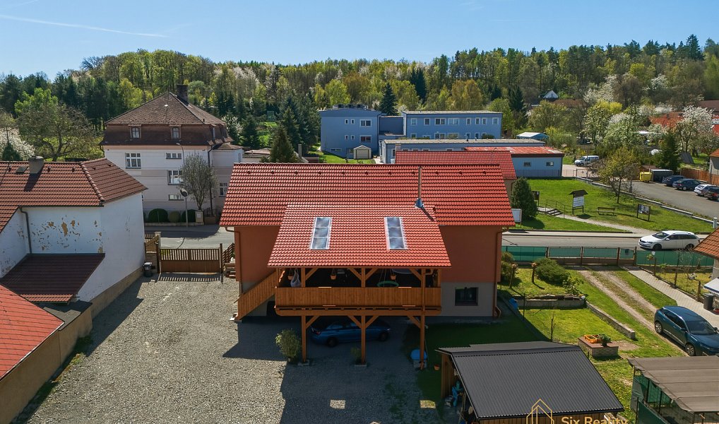 Prodej domu 261 m² s pozemkem 800 m², Zavidov – náhled fotky 31