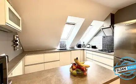 Prodej bytu 3+kk 84 m², Sv. Ducha, Krnov - Pod Bezručovým vrchem, okres Bruntál