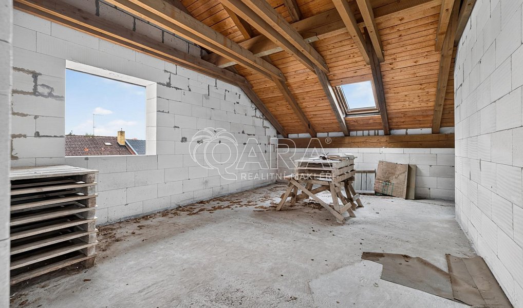 Prodej domu 170 m² s pozemkem 612 m², Lišany – náhled fotky 26
