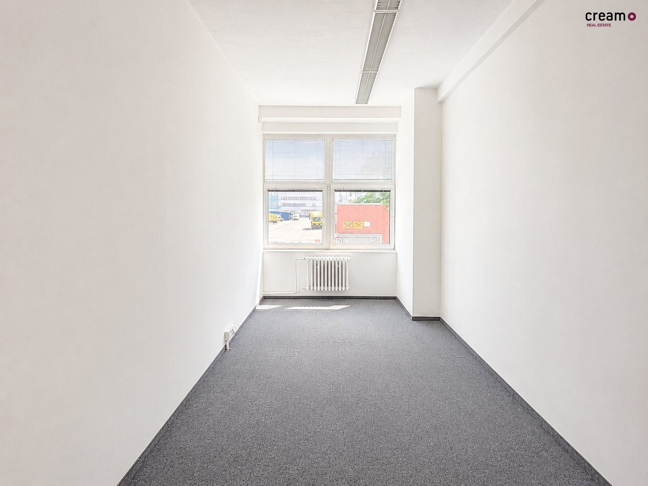 Pronájem kanceláře 72 m² – fotografie 3