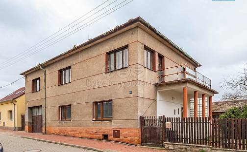 Prodej domu 198 m² s pozemkem 689 m², K Rybníku, Smečno, okres Kladno