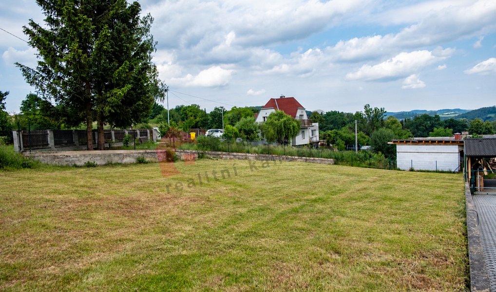 Prodej pozemku, 976 m², Benešov, Poříčí nad Sázavou