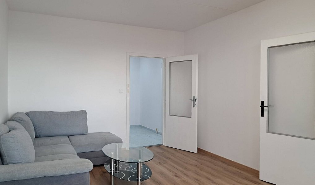 Pronájem bytu 3+1 72 m², Praha – náhled fotky 2