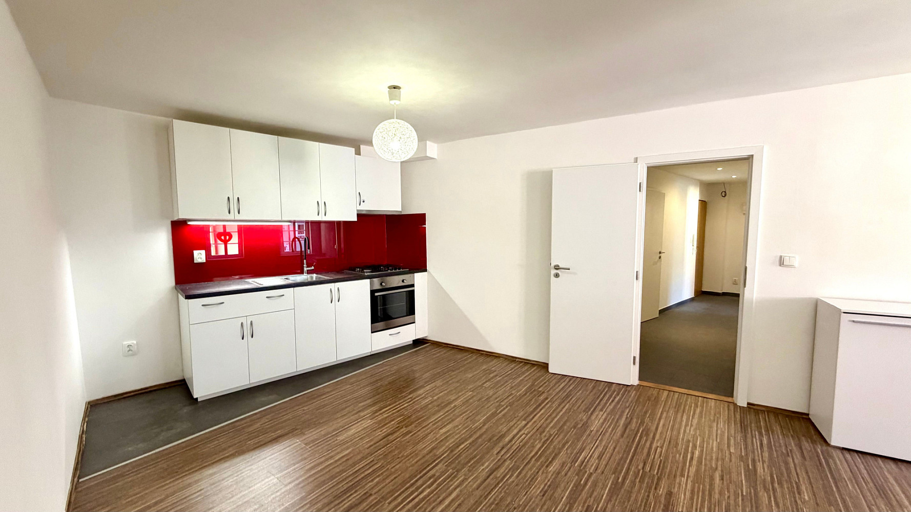 Pronájem bytu 2+kk 53 m² — photo 2