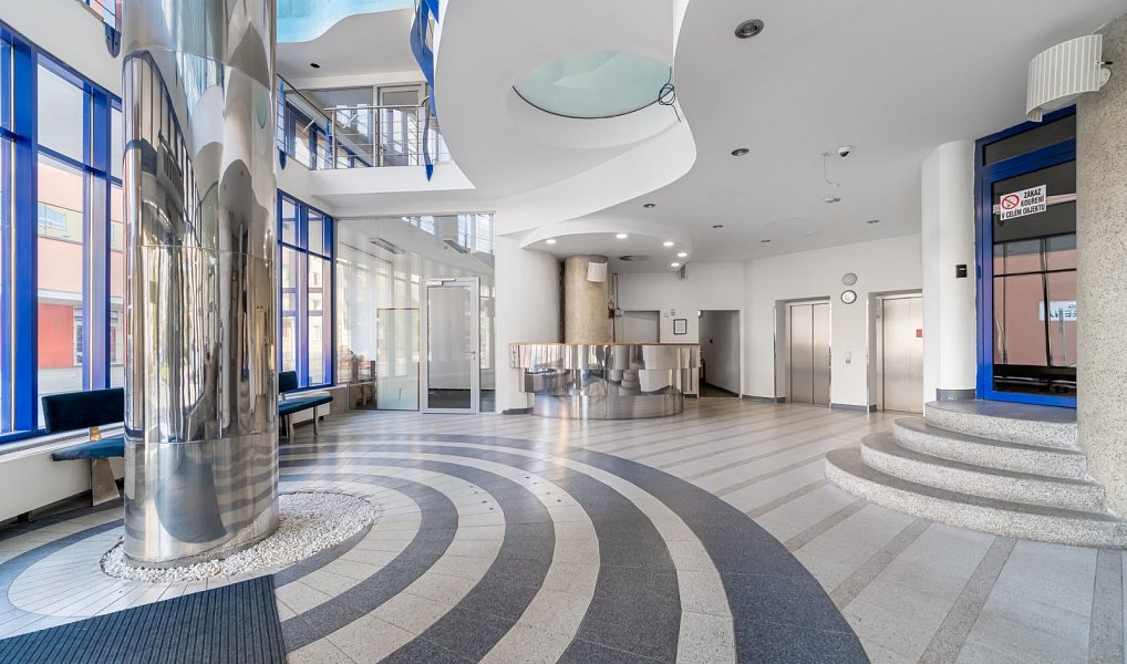 Pronájem kanceláře 591 m², Zdiby – náhled fotky 2