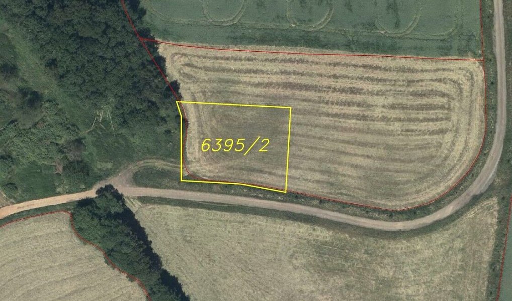 Prodej pole 1 500 m², Ostrov – náhled fotky 2