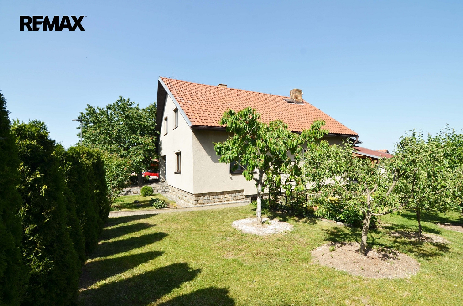 Prodej domu 260 m² s pozemkem 832 m²