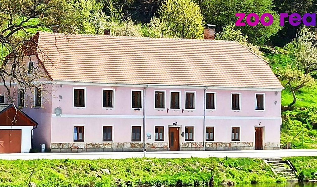 Prodej ubytovacího objektu 455 m², Rožmberk nad Vltavou – náhled fotky 12