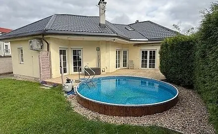 Pronájem domu 145 m² s pozemkem 1 049 m², U Studánky, Nehvizdy, okres Praha-východ