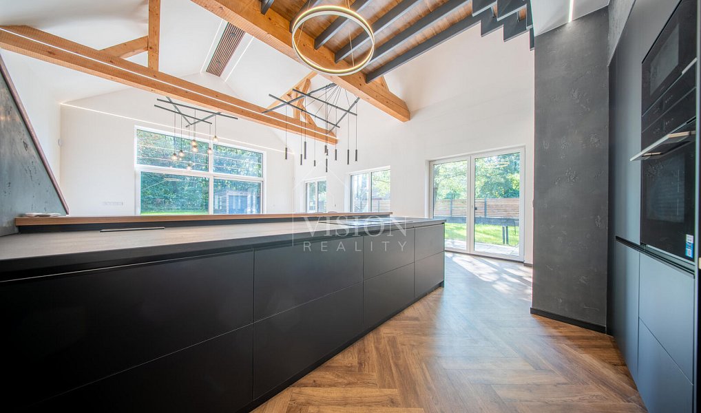 Prodej domu 272 m² s pozemkem 1 091 m², Kamenice – náhled fotky 4