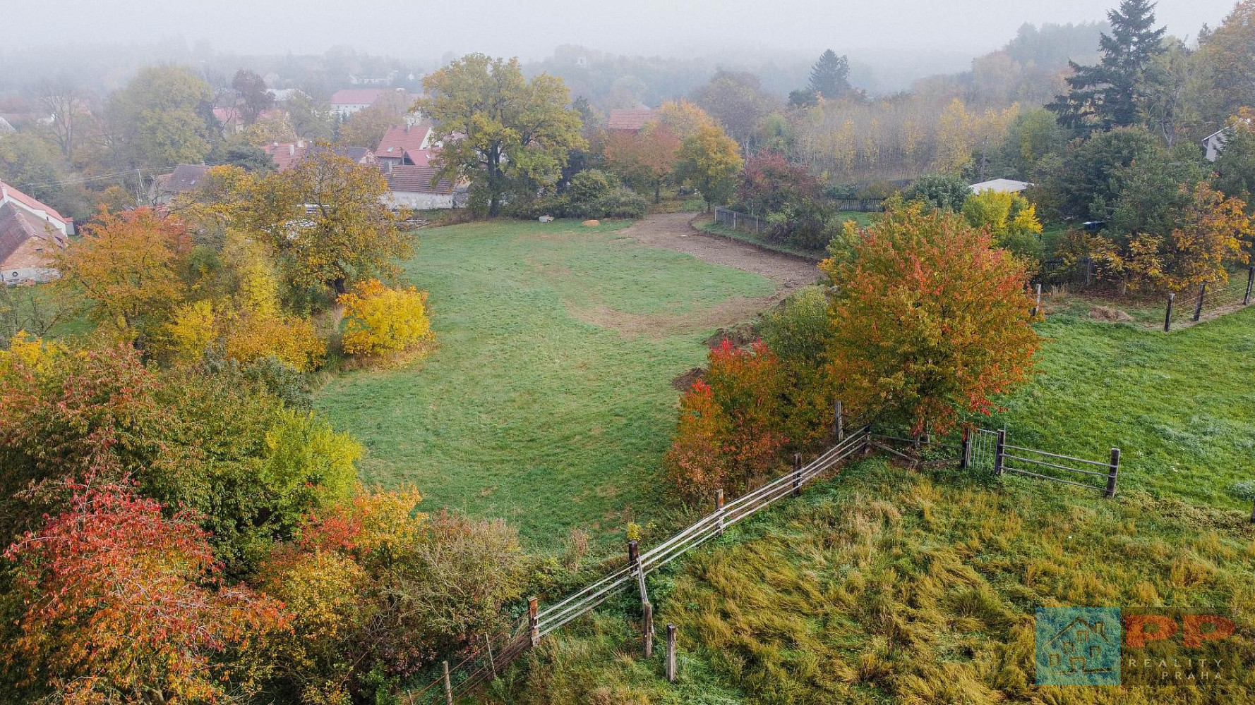 Prodej stavebního pozemku 1 144 m² – fotografie 4