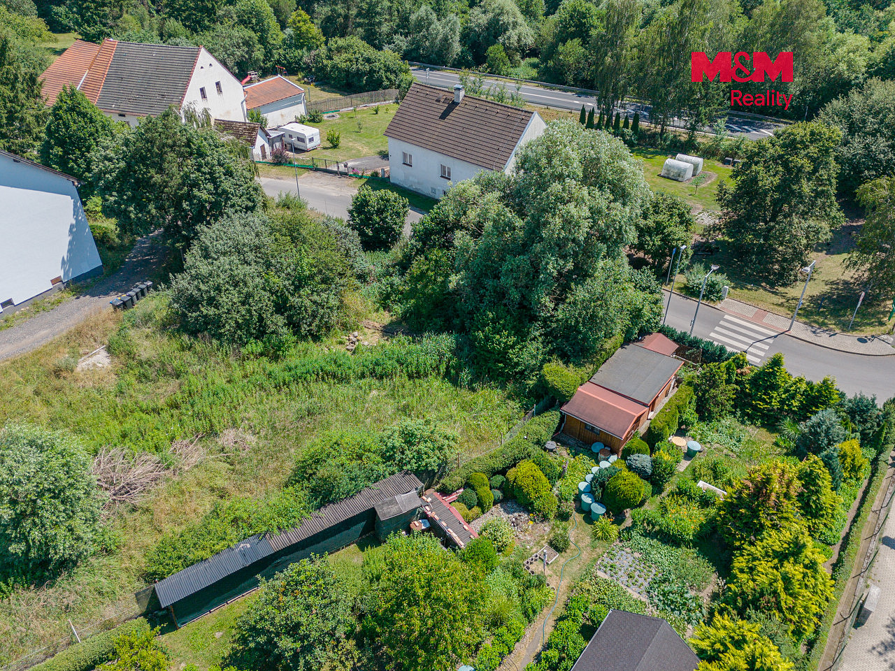 Prodej stavebního pozemku 548 m² — photo 2