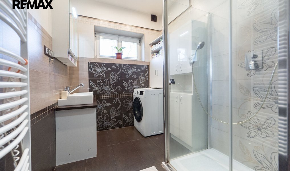 Prodej domu 240 m² s pozemkem 1 897 m², Podlesí – náhled fotky 11