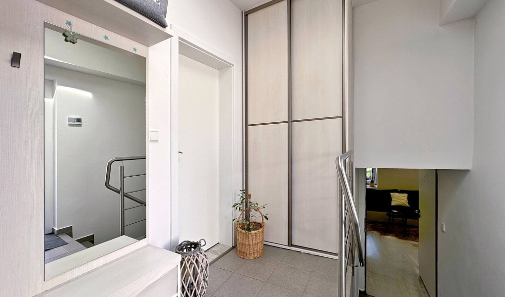 Prodej domu 185 m² s pozemkem 456 m², Boršov nad Vltavou – náhled fotky 17