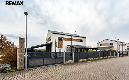 Prodej domu 123 m² s pozemkem 530 m², Záryby - Martinov, okres Praha-východ