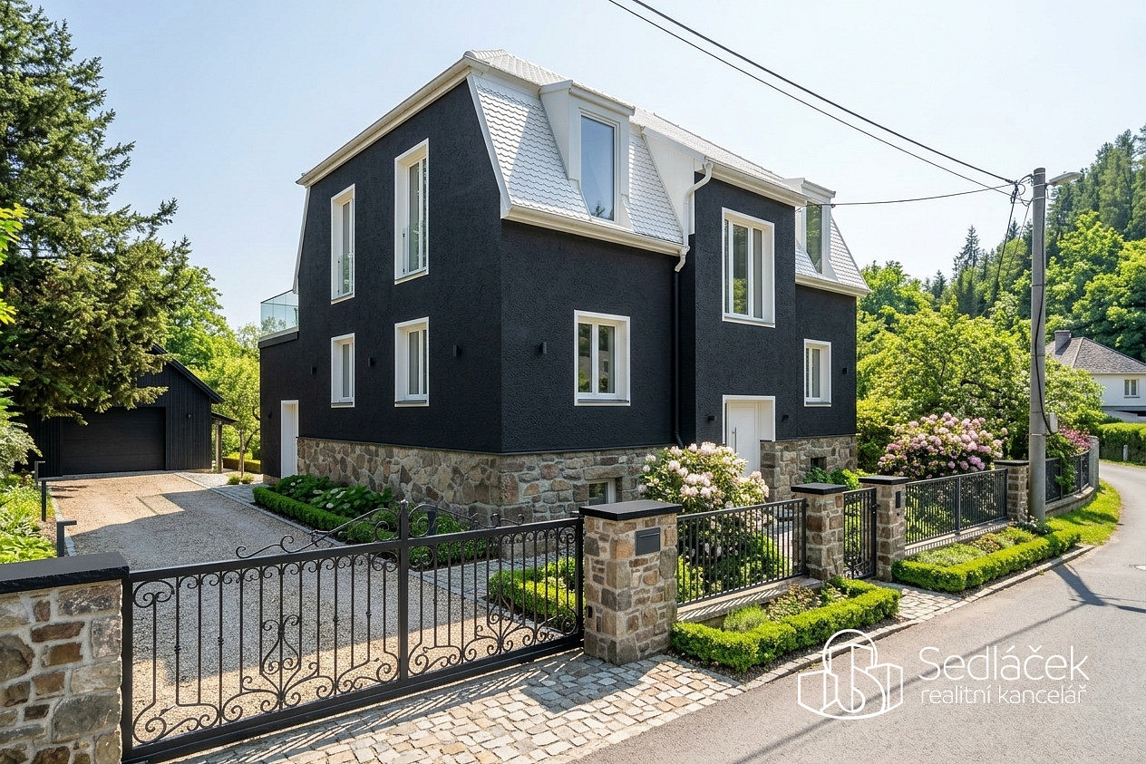 Prodej domu 280 m² s pozemkem 1 055 m² – fotografie 3