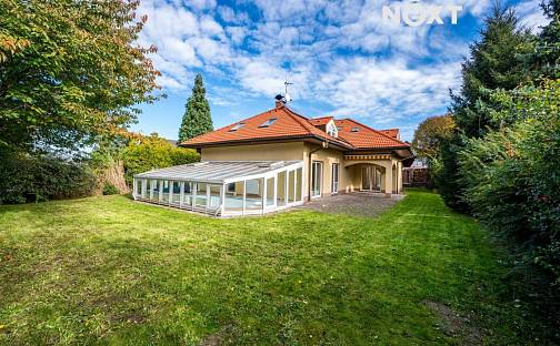 Prodej domu 337 m² s pozemkem 915 m², Za Šmatlíkem, Praha 4 - Šeberov