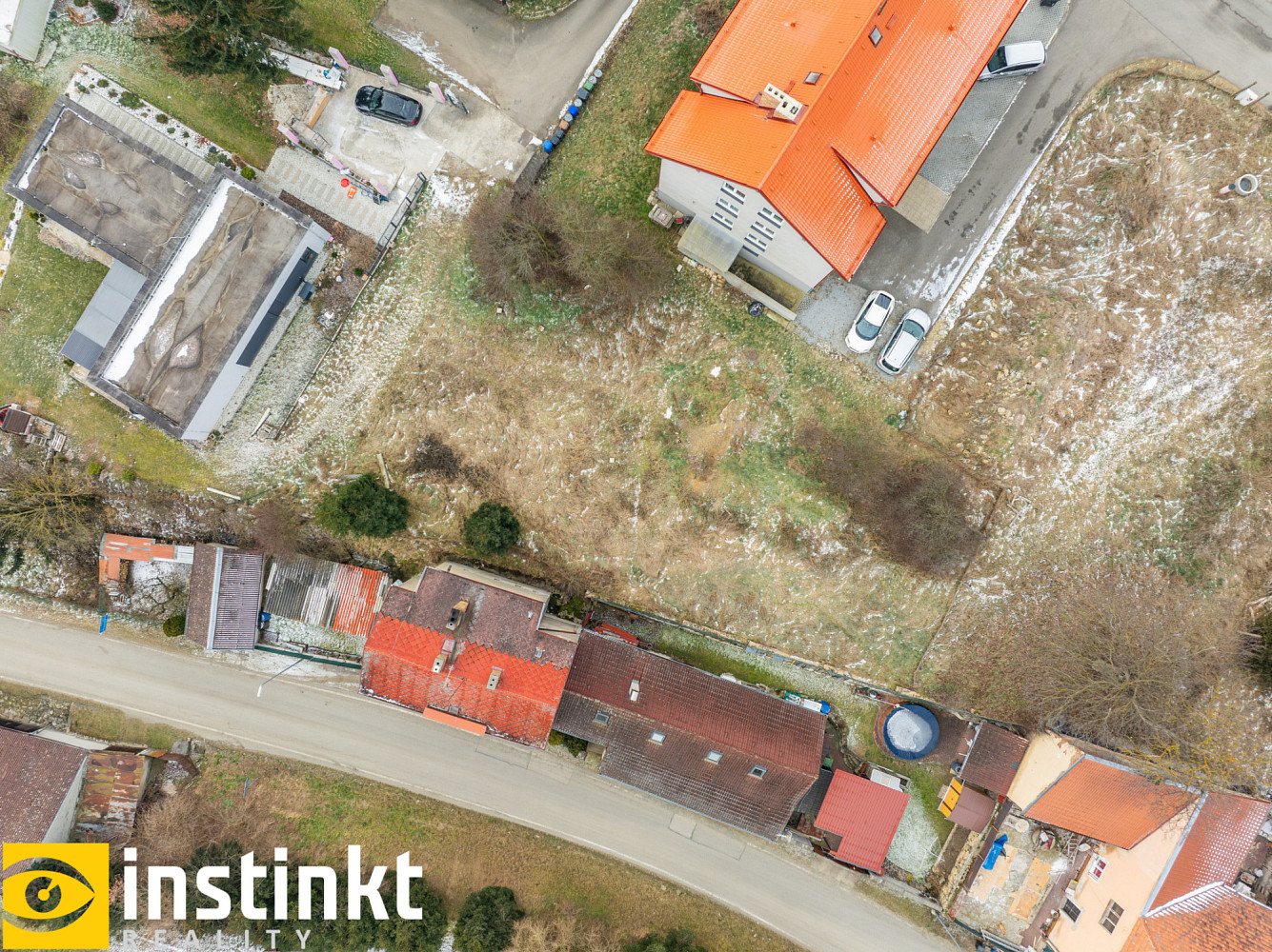 Prodej stavebního pozemku 956 m² – fotografie 2
