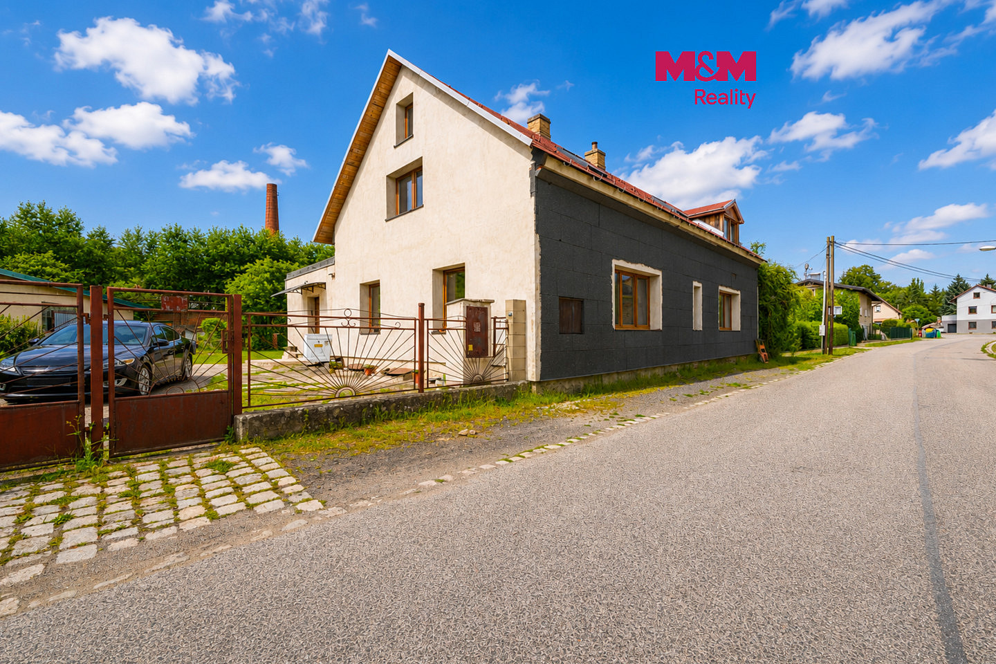 Prodej domu 260 m² s pozemkem 1 024 m²