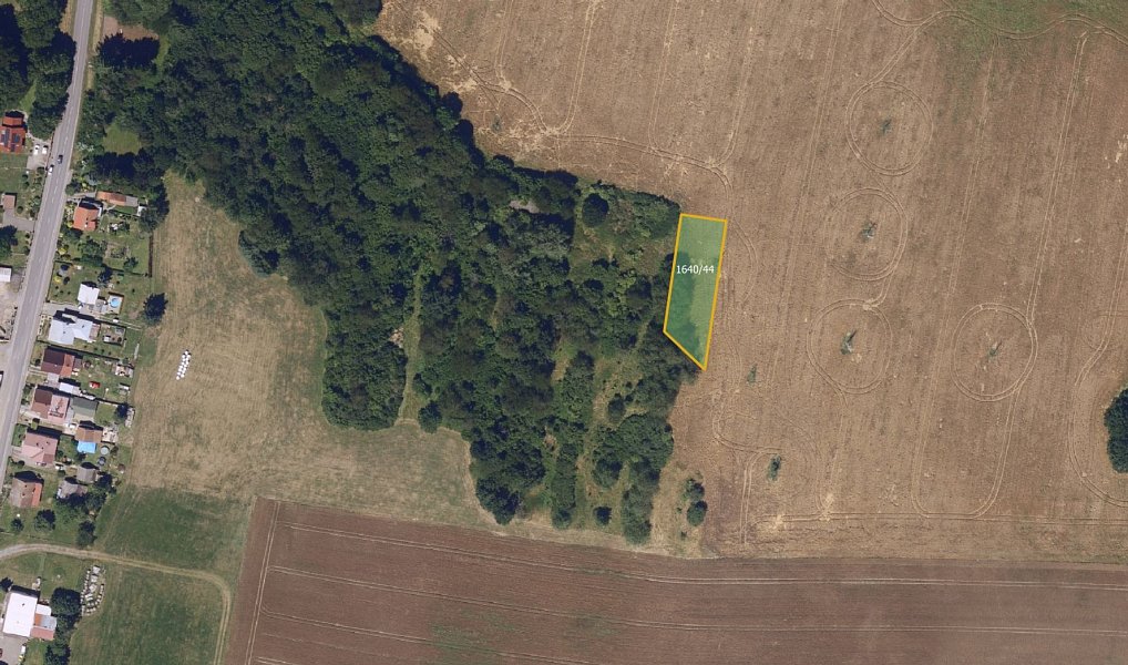 Prodej pole 8 241 m², Tisovec – náhled fotky 2