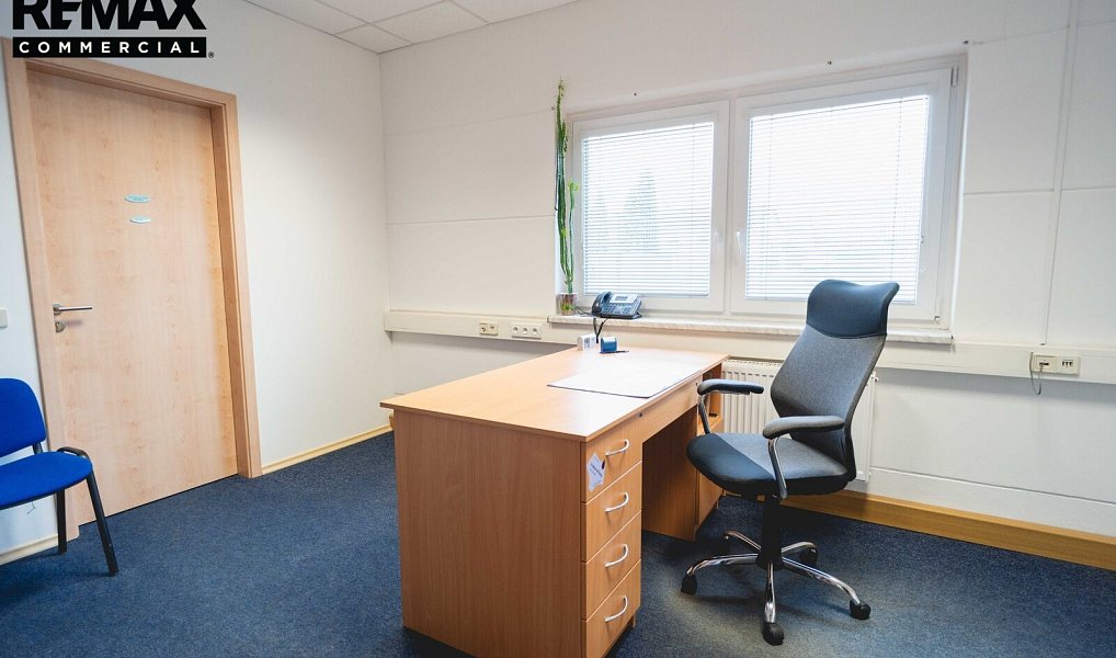 Prodej výrobních prostor 930 m², Kadaň – náhled fotky 16