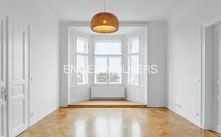 Pronájem bytu 4+1 140 m², U Havlíčkových sadů, Praha 2 - Vinohrady
