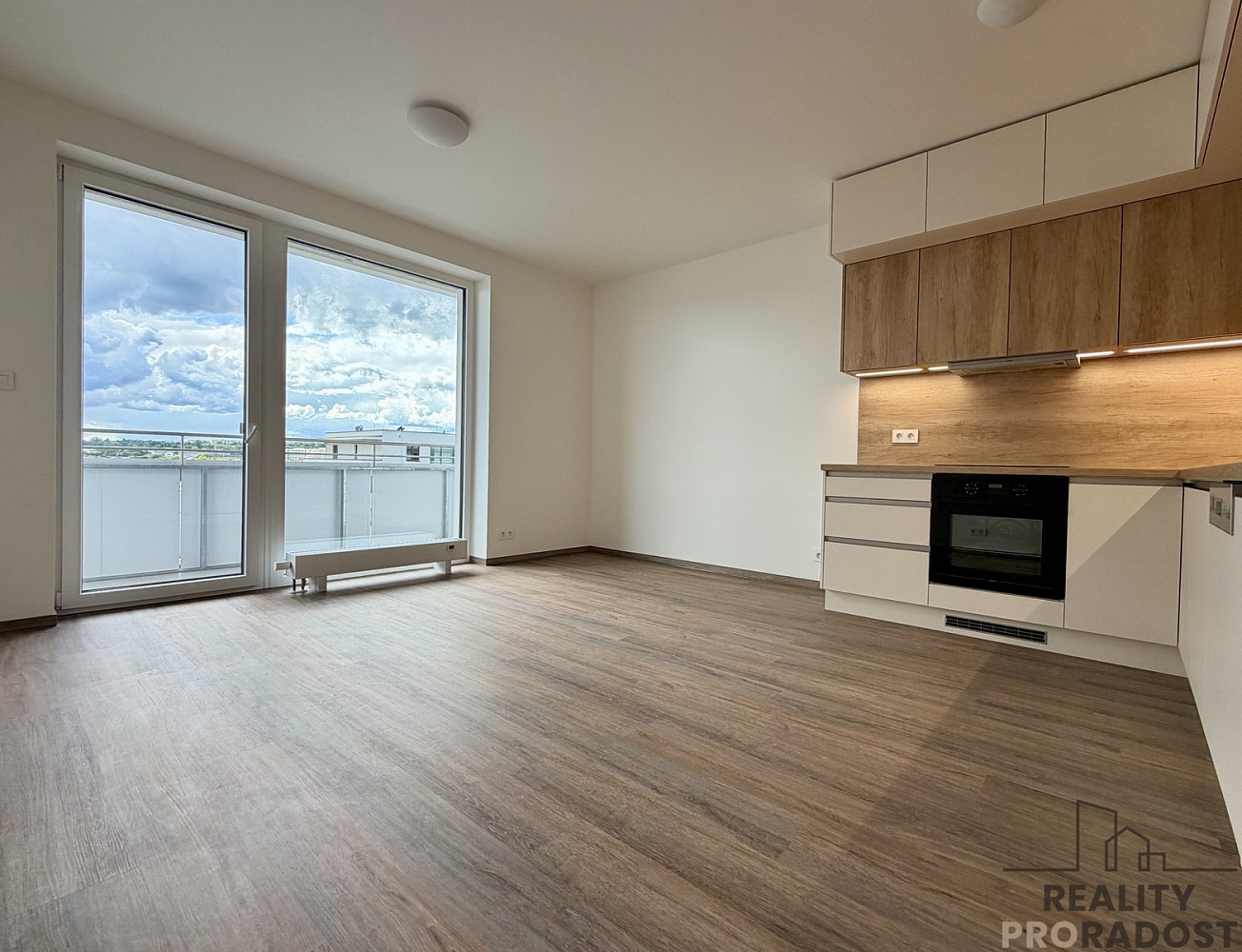Pronájem bytu 2+kk 51 m² – fotografie 2