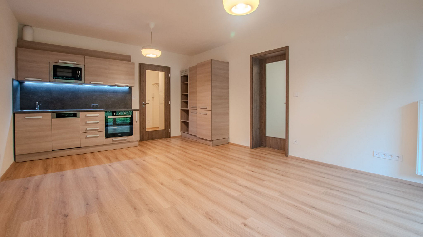 Pronájem bytu 2+kk 47 m² – fotografie 2