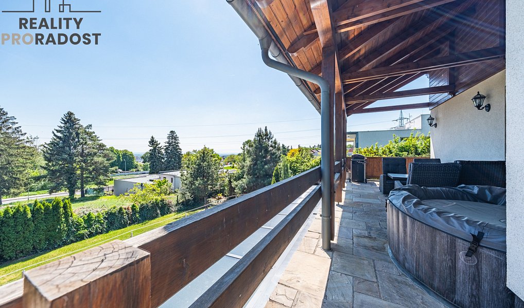 Prodej domu 660 m² s pozemkem 1 286 m², Chomutov – náhled fotky 16