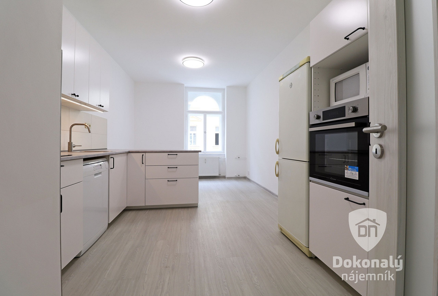Pronájem bytu 3+kk 72 m² – fotografie 2