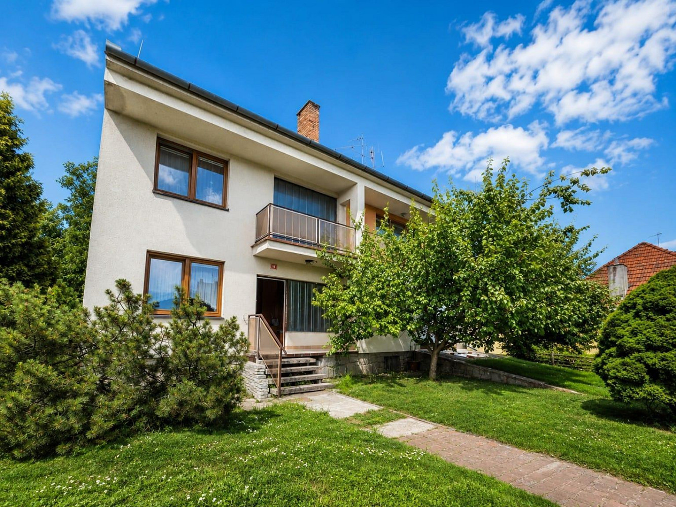 Prodej domu 240 m² s pozemkem 1 150 m²