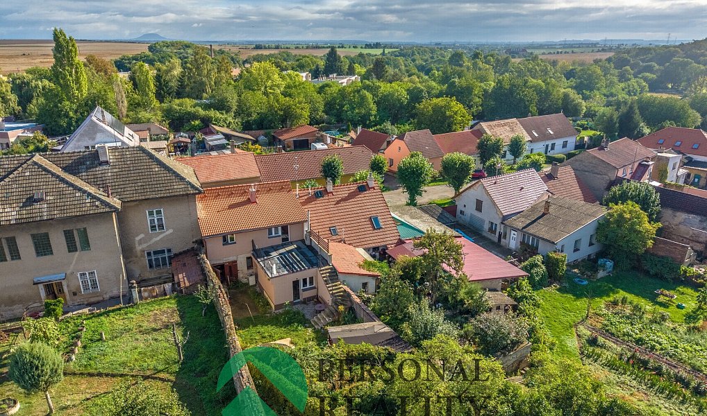 Prodej domu 161 m² s pozemkem 245 m², Zlonice – náhled fotky 19