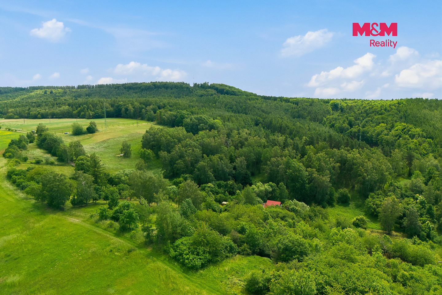 Prodej stavebního pozemku 2 033 m² – fotografie 5