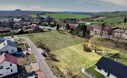 Prodej stavebního pozemku 1 301 m², Hradčany, okres Přerov