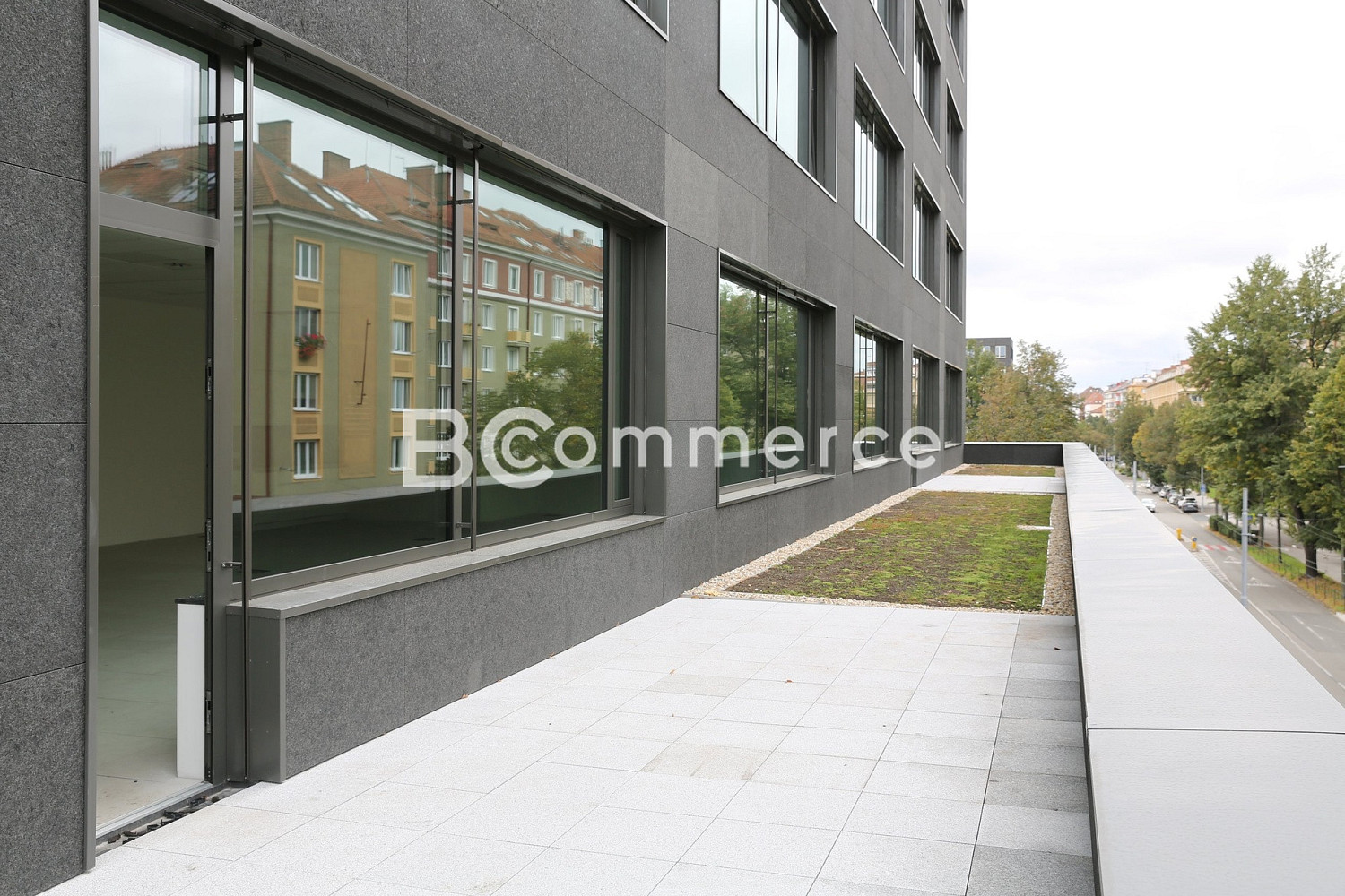 Pronájem kancelářské jednotky 500m² v Králově Poli – pohled 5