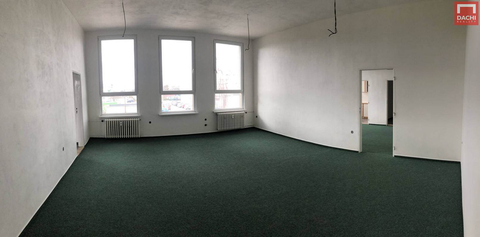 Pronájem kanceláře 318 m² – fotografie 3