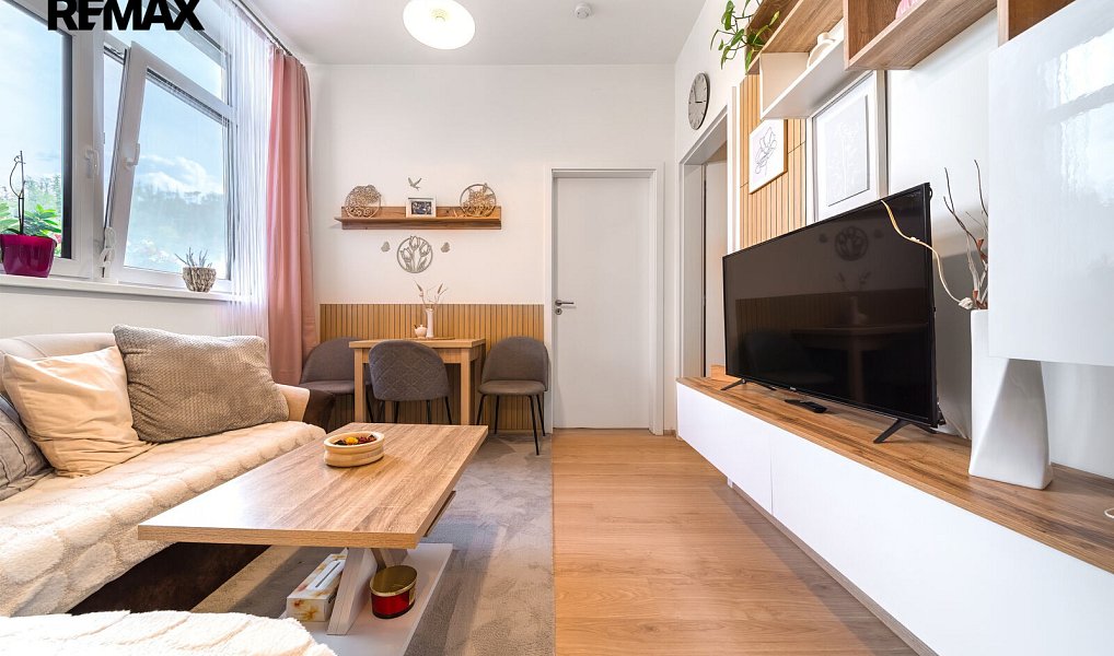 Prodej bytu 3+kk 56 m², Adamov – náhled fotky 8