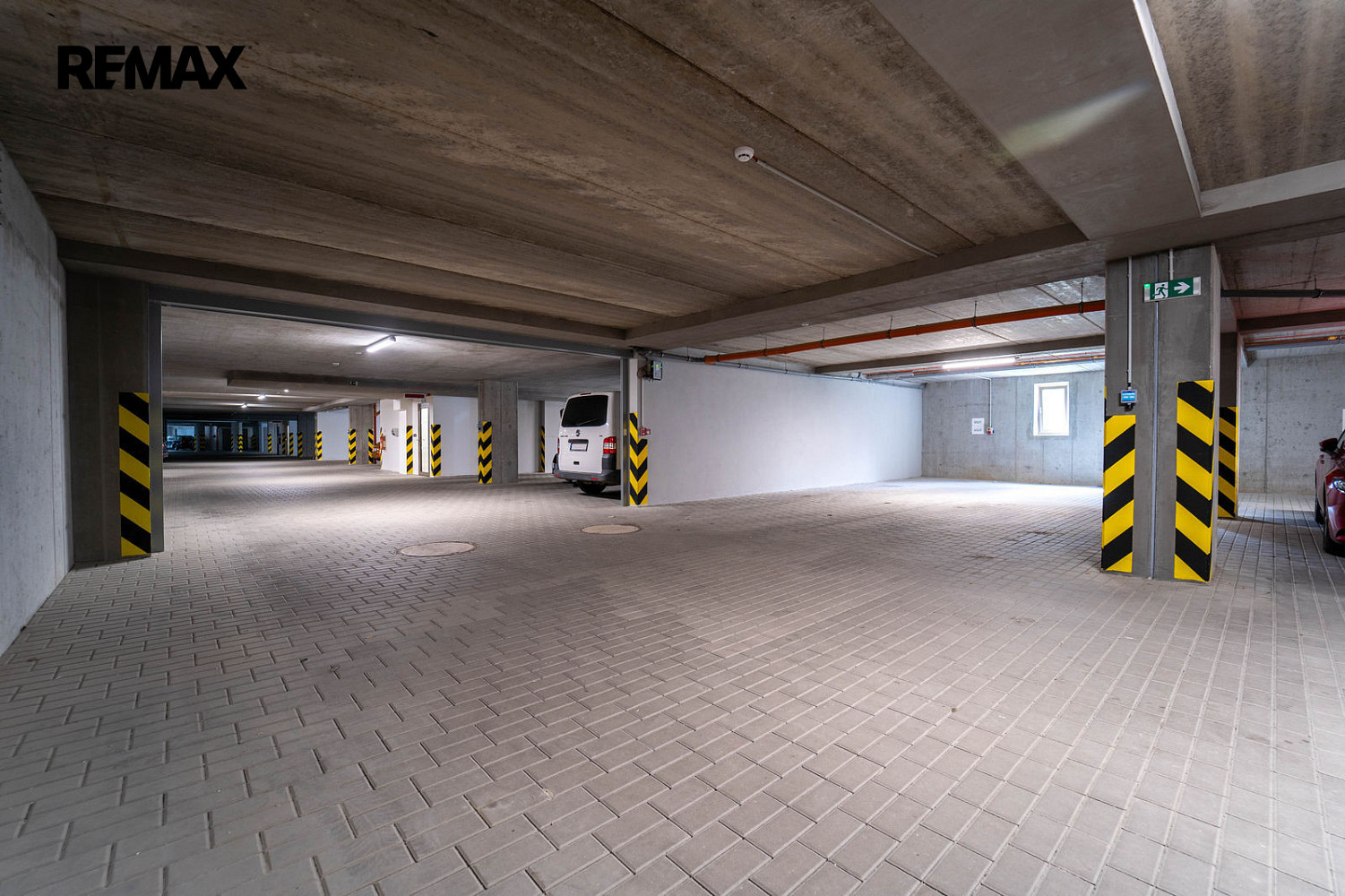 Prodej dvou garážových stání v novém bytové domě, ulice 5. května, Kolín – fotografie 4