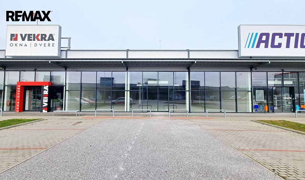 Pronájem obchodních prostor 477 m², České Budějovice – fotka 1 z 15